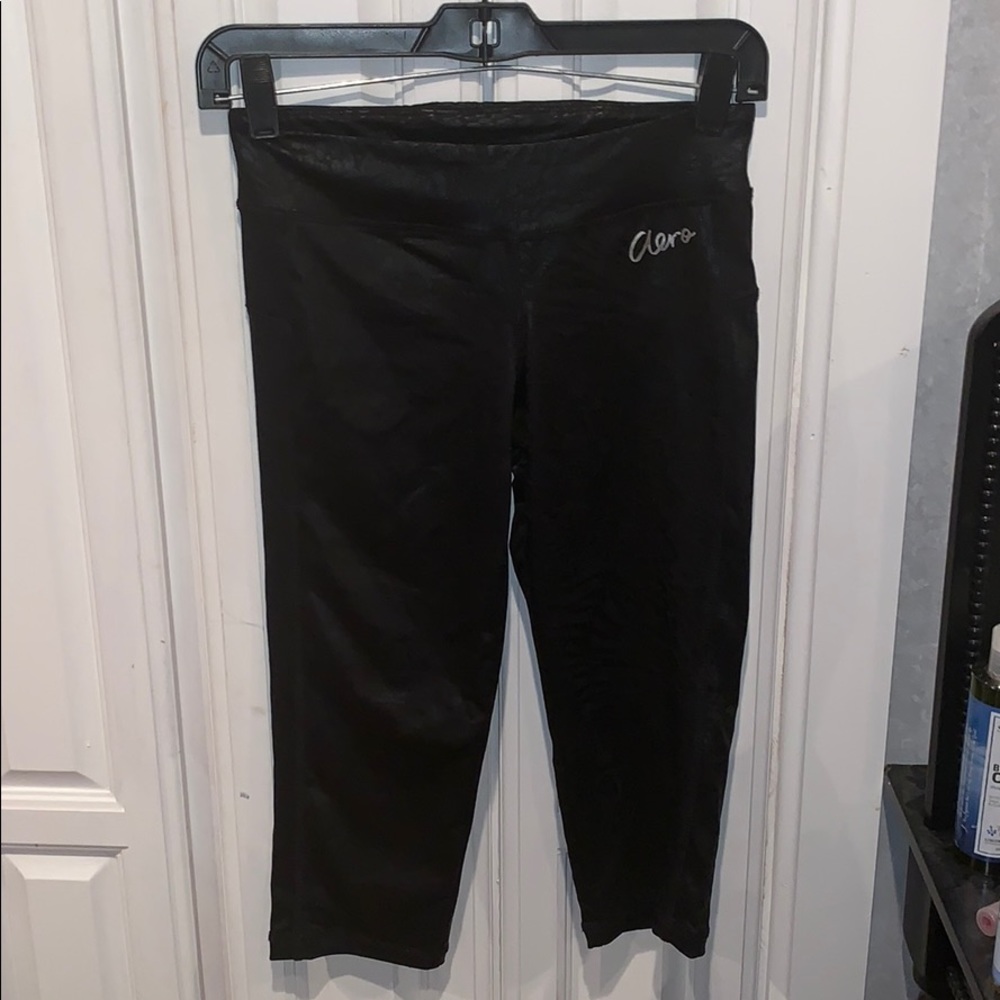 Capri yoga pants
